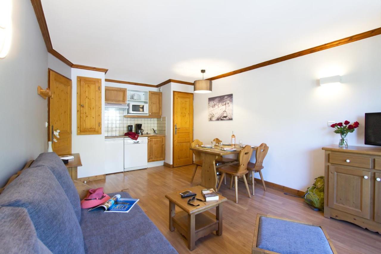 Residence Odalys Le Hameau Et Les Chalets De La Vallee D'Or Валоар Екстериор снимка