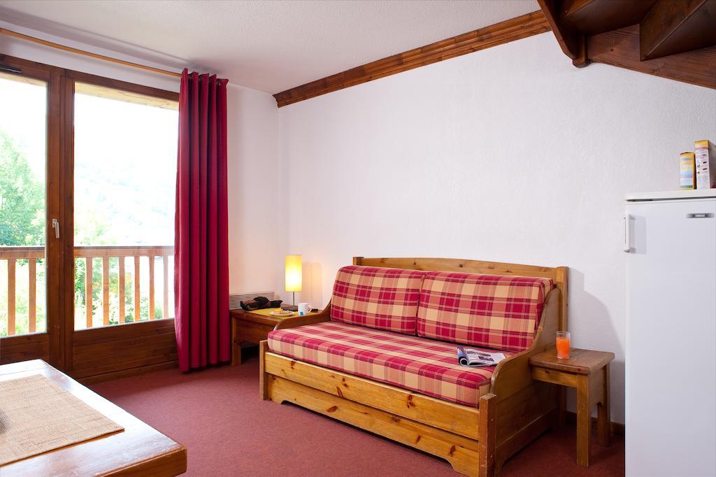 Residence Odalys Le Hameau Et Les Chalets De La Vallee D'Or Валоар Стая снимка