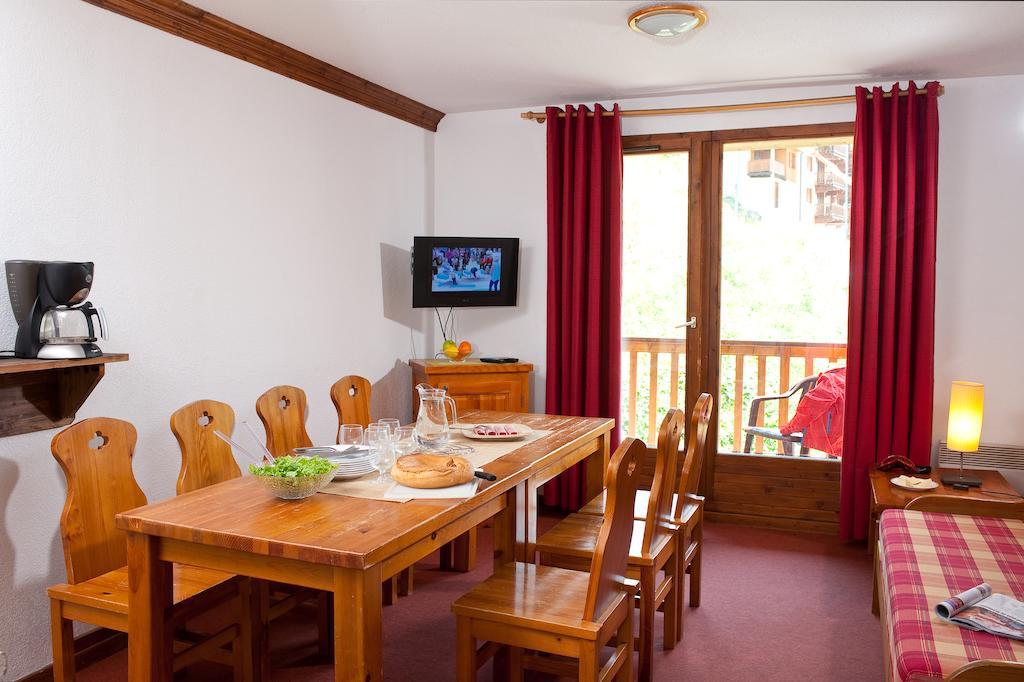 Residence Odalys Le Hameau Et Les Chalets De La Vallee D'Or Валоар Стая снимка