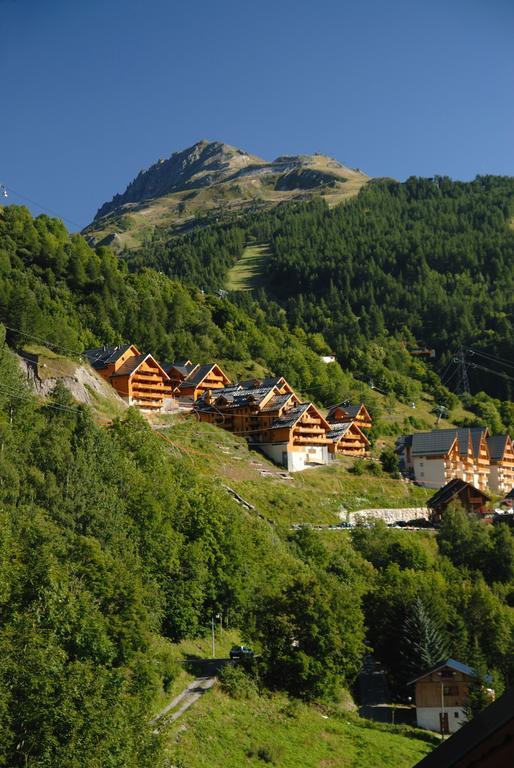 Residence Odalys Le Hameau Et Les Chalets De La Vallee D'Or Валоар Екстериор снимка