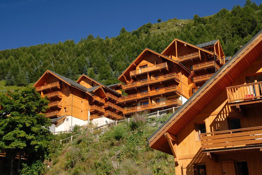 Residence Odalys Le Hameau Et Les Chalets De La Vallee D'Or Валоар Екстериор снимка