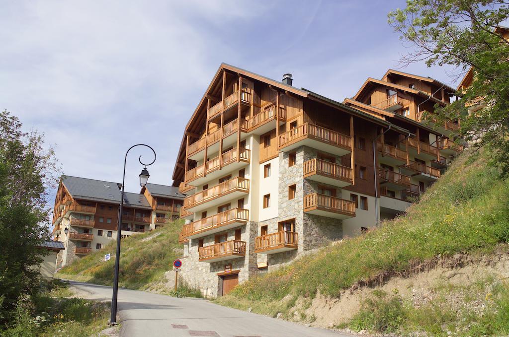 Residence Odalys Le Hameau Et Les Chalets De La Vallee D'Or Валоар Екстериор снимка