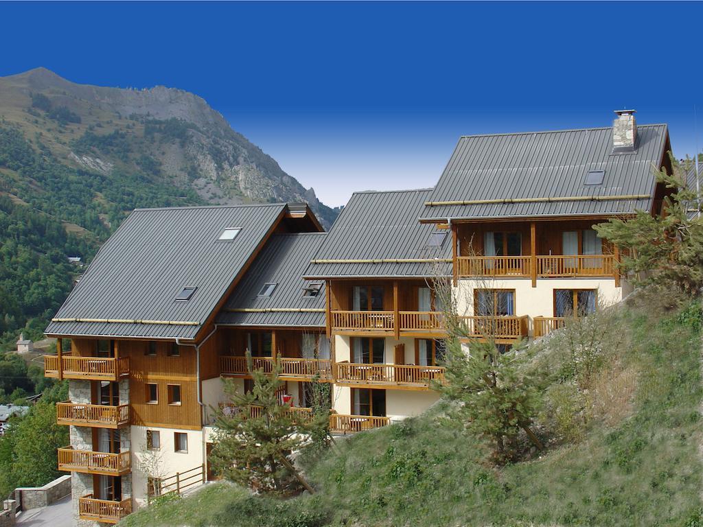 Residence Odalys Le Hameau Et Les Chalets De La Vallee D'Or Валоар Екстериор снимка